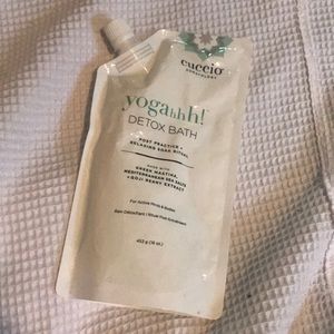 Cuccio Yogahhh Detox Bath